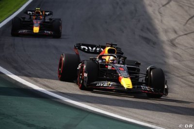 Villeneuve ne ’comprend pas’ pourquoi Verstappen a désobéi à Red Bull