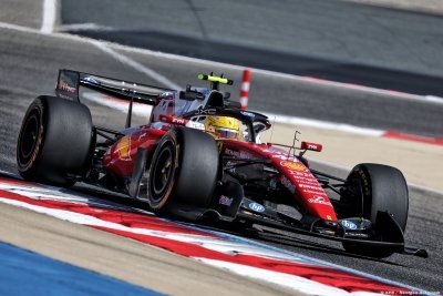 Ferrari&nbsp;: Vasseur relativise les nouveautés aérodynamiques de la SF-26, Hamilton a manqué de kilomètres