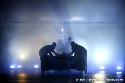 La Red Bull RB13, livrée par avion à Barcelone, sera présentée à 13h13