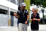 Hamilton répond à ses détracteurs : ‘Ils ne veulent pas que je profite de ma vie'