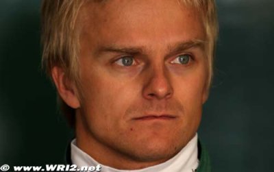 French strikes leave Kovalainen missing in Valencia