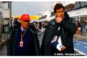 Lauda et Wolff rejettent la faute sur Rosberg