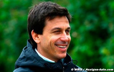 Mercedes wants driver duo ’til the cows come home’