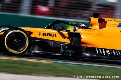 McLaren not comparing itself to midfield - Sainz