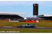 Hamilton décroche la pole devant les siens