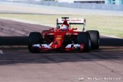 Mercedes et Ferrari en piste pour Pirelli