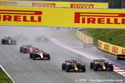 Verstappen et Pérez ont ’géré’ après un départ ’un peu dangereux’