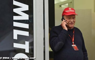 Lauda denies private lives to hurt Mercedes drivers