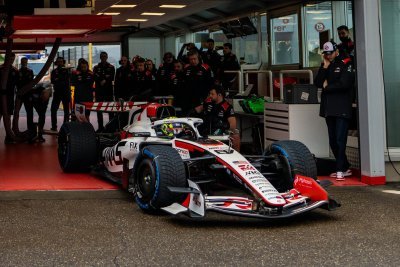 Haas F1 effectue les premiers tours de roue de sa VF-26 à Fiorano