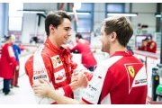 Gutierrez est très heureux de s'habiller en rouge
