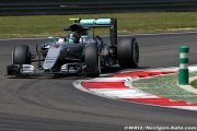 Rosberg remonte jusqu'au podium après un accrochage