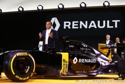 No 2016 car or race livery at Renault launch