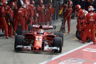 Ferrari offre trois ans de contrat en plus à Vettel