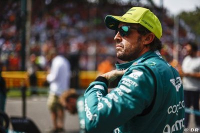 Verstappen, Hamilton did not ’build’ F1 teams - Alonso