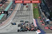 Russell résiste à Verstappen et gagne le GP d'Autriche de F1