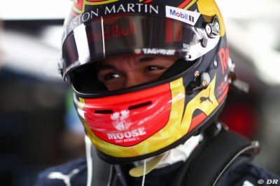 Albon ’getting better’ - Marko