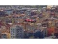 Vidéo - Une Ferrari F1 survole Barcelone en hélicoptère