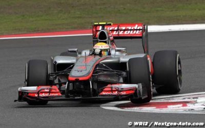 Free 1: Hamilton fastest in opening session at Bahrain