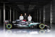 Wolff hints Mercedes 'foursome' staying together