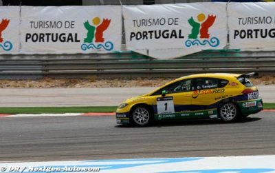 Victoire de Tarquini dans la course 2