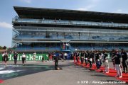 Kneeling absence 'not end of the world' - Hamilton