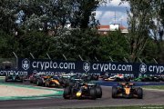 Piastri a pris une leçon de la part de Verstappen au départ