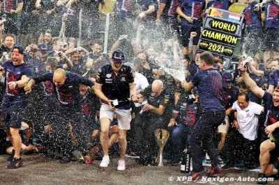 Verstappen&nbsp;: Une grande satisfaction de gagner contre Hamilton