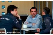 McLaren, Mercedes play down three cars for 2015