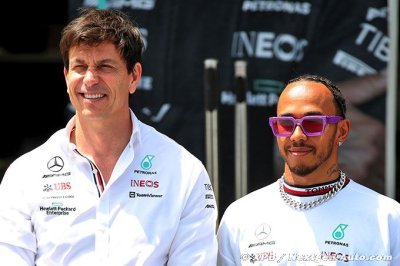 Wolff&nbsp;: Hamilton devrait prolonger chez Mercedes F1 pour ’plusieurs années’