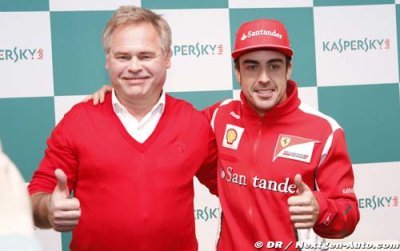 Alonso tweeting safely in New York