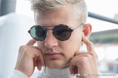 Malaysia & Japan 2016 - GP Preview - Sauber Ferrari