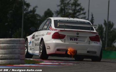 Priaulx leads BMW 1-2 in second race