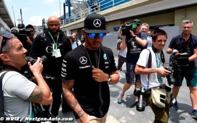 Hamilton&nbsp;: Ferrari est très, très proche de Mercedes