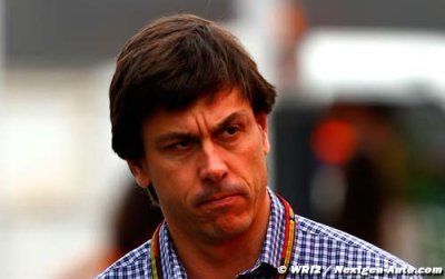 Mercedes to use ’logic’ not ’data’ in future - Wolff