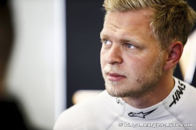 Magnussen to drive ’old’ Haas in practice
