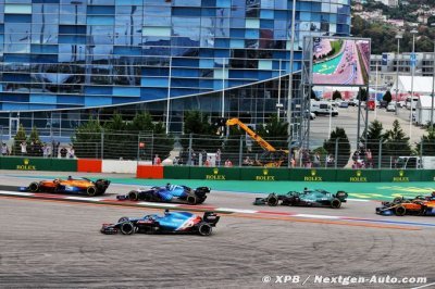 Alonso&nbsp;: La F1 a ’des règles différentes pour différentes personnes’