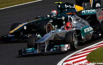 Schumacher is ’helper’ at Mercedes - Briatore