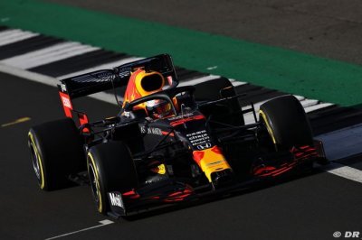 Une première impression ‘très positive’ pour Verstappen dans la RB16