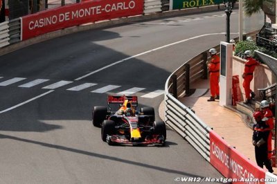 Ricciardo met ses espoirs de titre mondial de côté
