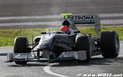 Schumacher ’past it’ says Stirling Moss