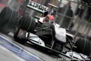 Schumacher n'était 'pas plus habile' que Hamilton mais savait 'tirer le maximum de l'équipe'