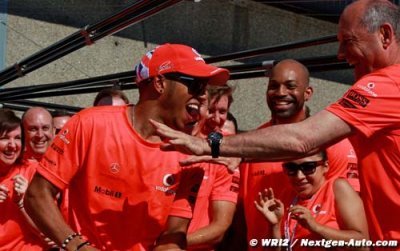 Dennis hints money at heart of new Hamilton deal