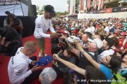 Hamilton contract delay triggers new rumours