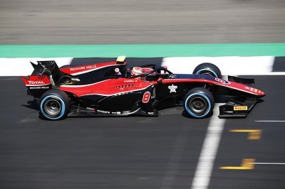 Silverstone, Libres&nbsp;: Russell frappe le premier