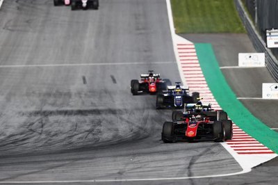 Spielberg, Race 1: Russell prevails in dramatic Feature Race