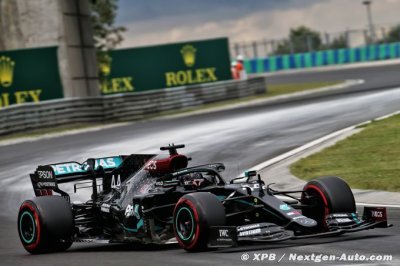 Hamilton smashes Hungaroring track record to claim his 90th pole