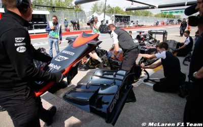 McLaren ’short nose’ fails FIA crash tests
