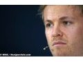 Rosberg's pregnant wife unwell - report