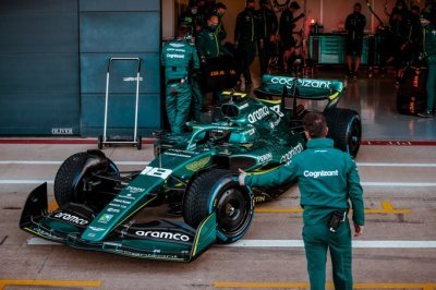 Aston Martin F1 a fait le shakedown de l’AMR22 à Silverstone