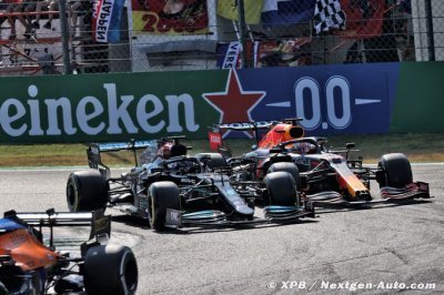 Verstappen préfère ’vous faire sortir de la piste’ selon Hamilton